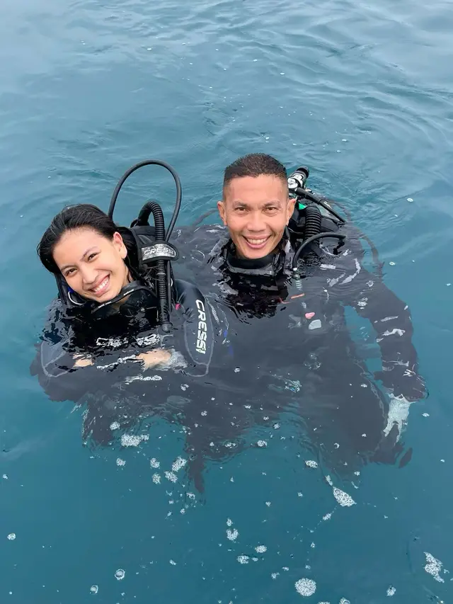 Selebgram Kezia Jesica. bersama Letkol Marinir Edy Effendi