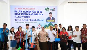 Kementerian Agama (Kemenag) melalui para penyuluh agama menggelar program bersih-bersih rumah ibadah lintas iman di berbagai daerah di Indonesia dalam rangka menyambut Natal 2025 dan Tahun Baru 2026. (Istimewa)