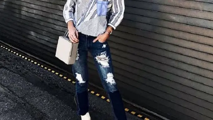 Padu Padan Celana Jeans Robek ala Fashion Blogger