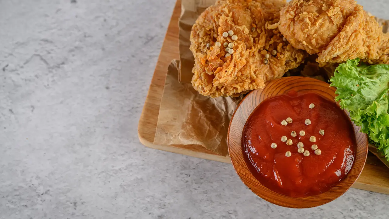 Cara Membuat Ayam Goreng Tetap Juicy Tanpa Ungkep Lama.