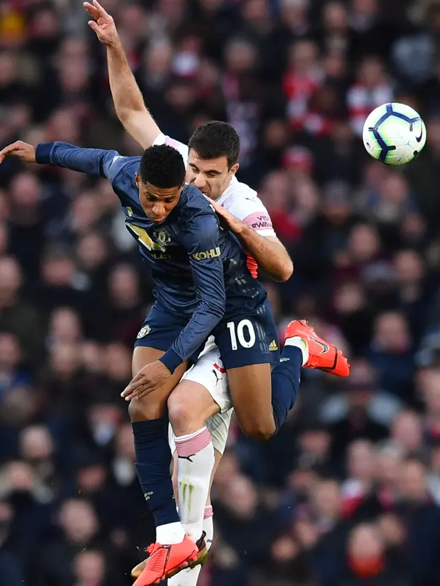 Gol Xhaka dan Aubameyang Antar Arsenal Taklukkan Manchester United