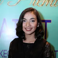 Tika Bravani mengaku tertantang dengan setiap peran yang ia lakoni. Menurutnya setiap peran selalu memberikan pelajaran dan pengalaman yang berbeda-beda. (Nurwahyunan/Bintang.com)