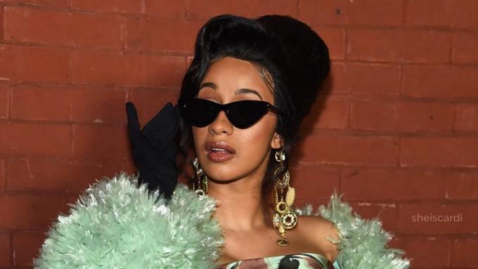 5 Hits Fenomenal Bukti Sukses Karier Cardi B - News ...