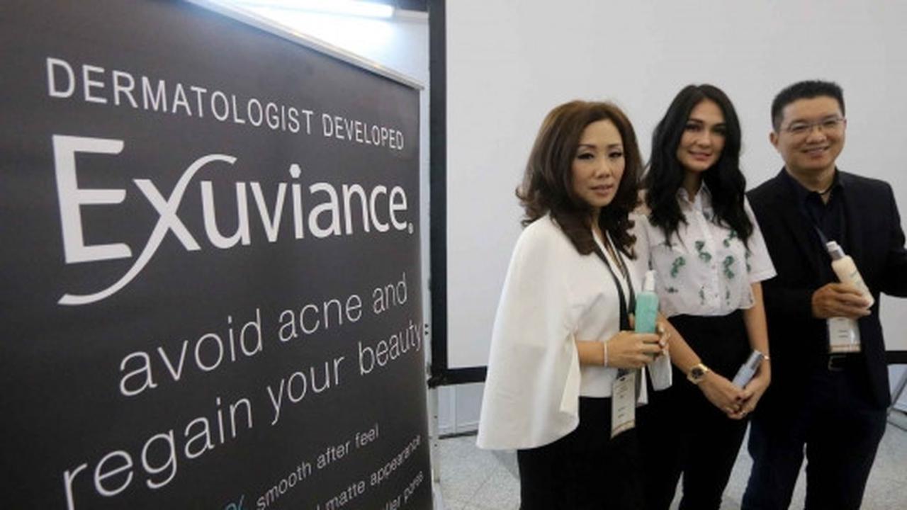Luna Maya hadiri peluncuran produk kecantikan Exuviance
