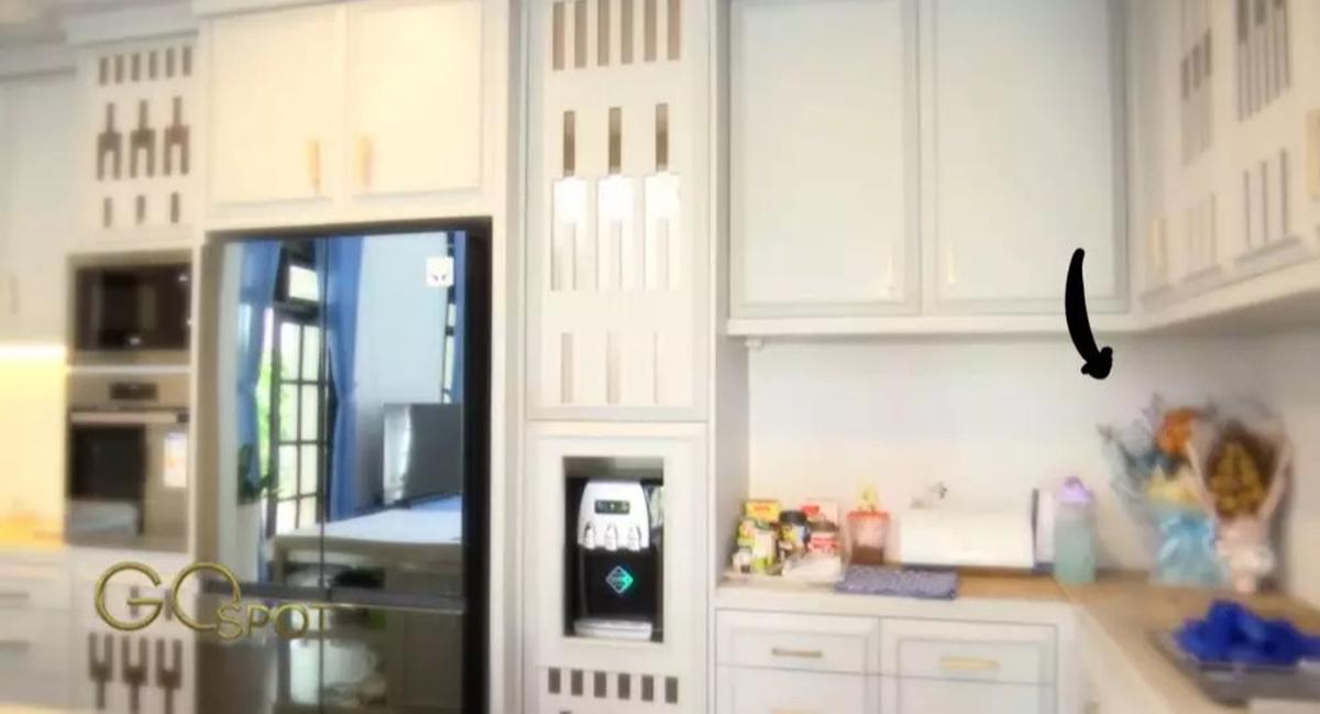 5 Potret Dapur di Rumah Eza Yayang, Mewah Bergaya American Style - Setiap Sudut Estetik Bikin Betah Masak
