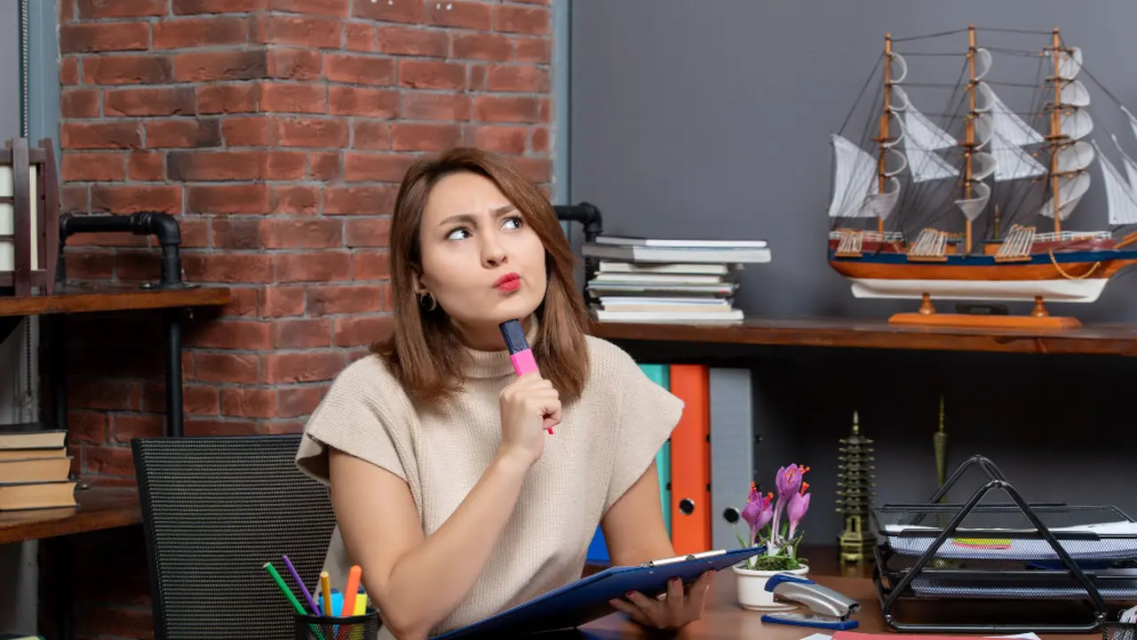 Perempuan Wajib Tahu! Cara Atur Jadwal Kerja dengan Biohacking Sesuai Siklus Bulanan