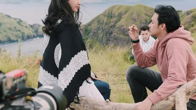 Michelle Ziudith bareng pemain dan kru Badai pasti Berlalu