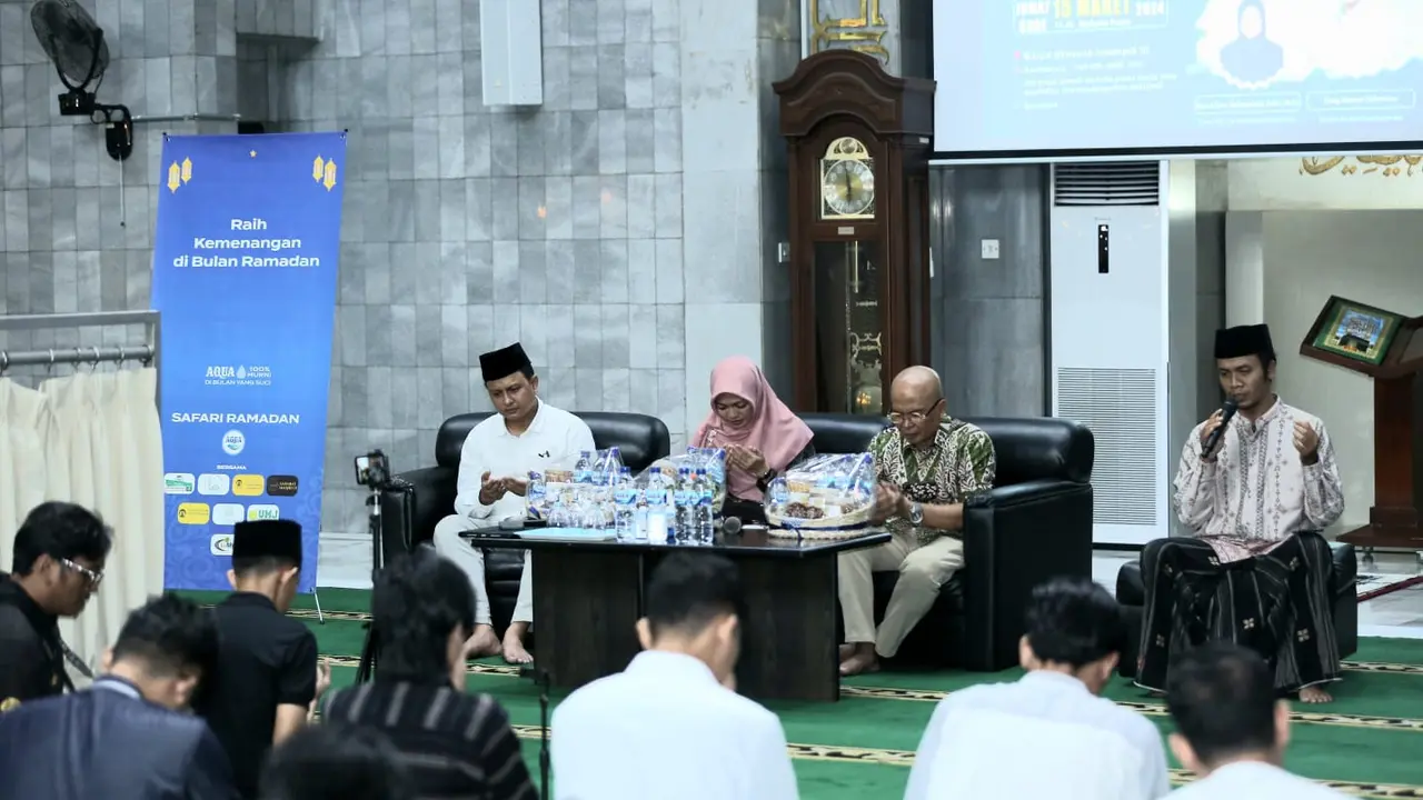 Dewan Kemakmuran Masjid (DKM) Masjid Ukhuwah Islamiyah Universitas Indonesia menggelar kajian Ramadan jelang berbuka puasa dan doa bersama untuk Palestina. (Istimewa)