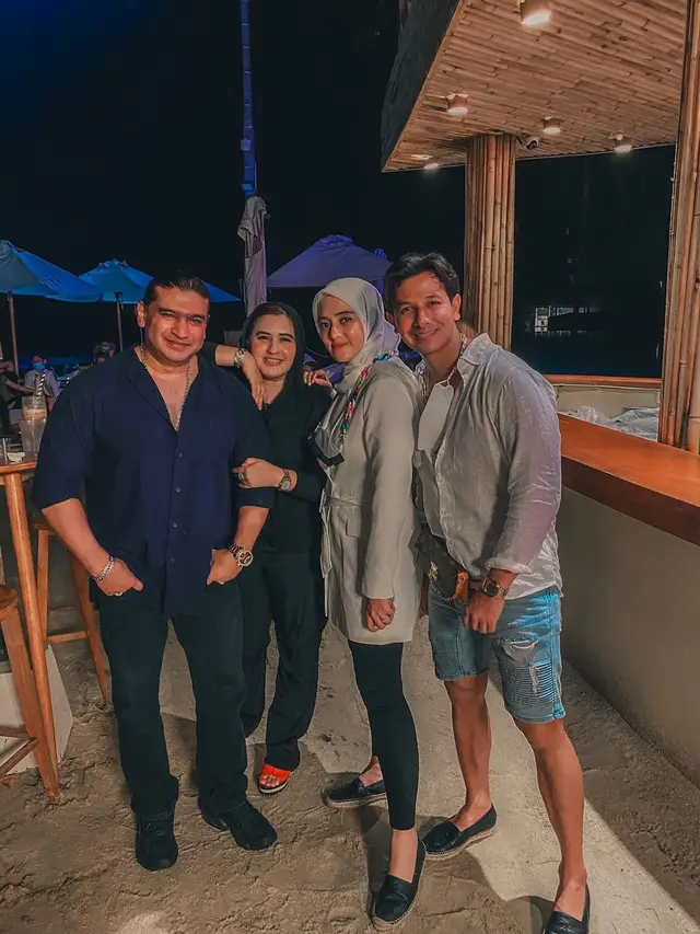 7 Momen Liburan Keluarga Sonny Septian dan Fairuz A Rafiq Ke Bali