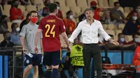 Ekspresi kecewa pelatih Spanyol, Luis Enrique saat melawan Swedia dalam laga Grup E Euro 2020 di La Cartuja Stadium, Sevilla, Selasa (15/6/2021) dini hari WIB. (Foto: AP/Pool/Pierre Philippe Marcou)
