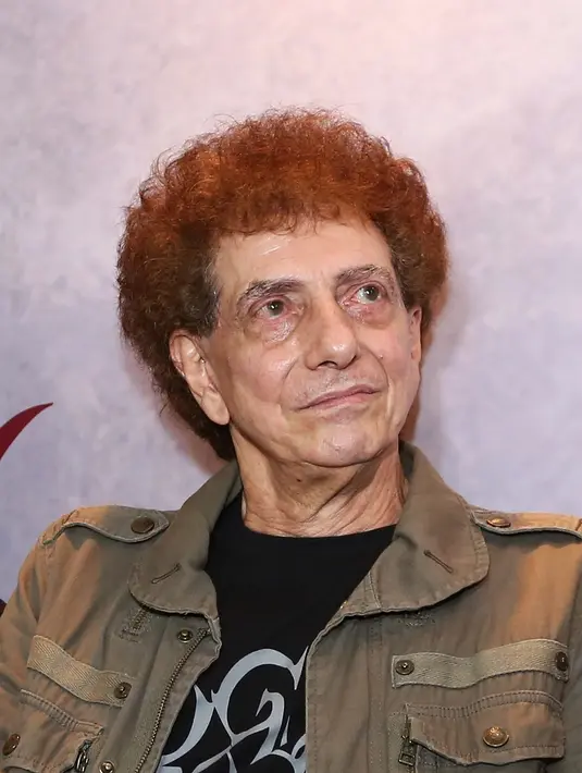 Ahmad Albar sudah tidak sabar tampil membuka pada gelaran musik rock yang menghadirkan grup band metal Dream Theater tersebut. Menurutnya, grup metal progresif asal Amerika Serikat itu salah satu band terbaik yang pernah ada. (Bambang E. Ros/Bintang.com)