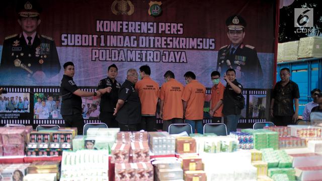 Polisi Tangkap 4 Tersangka Kasus Penyelundupan Barang Ilegal
