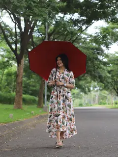 Sikap sederhana tapi berkelas./copyright Fimela - Adhib