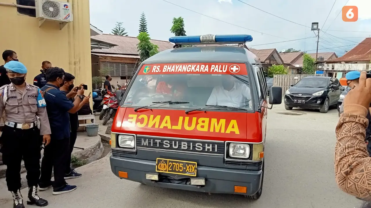 jenazah anggota MIT tiba di RS Bhayangkara Palu