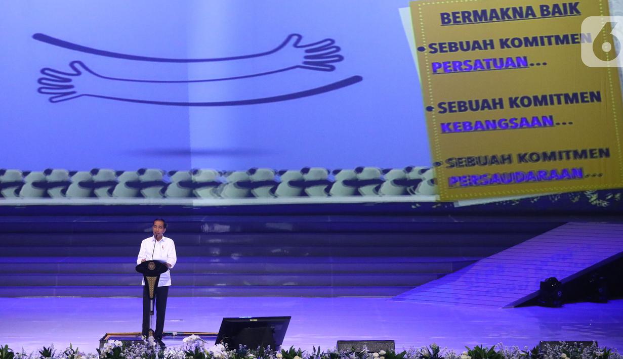 Presiden Joko Widodo atau Jokowi memberikan sambutan saat menghadiri perayaan ulang tahun ke-8 Partai Nasdem di JIExpo, Jakarta, Senin (11/11/2019). Acara tersebut sekaligus penutupan Kongres ke-II Partai Nasdem. (Liputan6.com/Angga Yuniar)