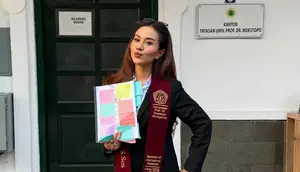 Mayang Lucyana Lulus S1, Tulis Pesan Haru untuk Vanessa Angel & Ibu