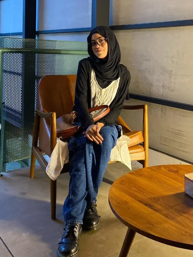 Potret Ayla Azuhro (Sumber: Instagram/ayla.aazz)