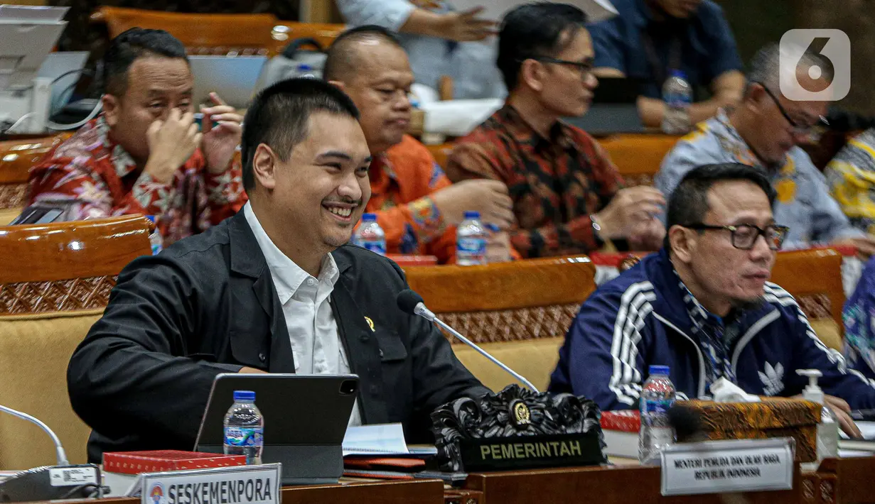 Pemerintah sendiri sebenarnya telah mengalokasikan dan menggelontorkan dana untuk gelaran kejuaraan sepak bola resmi FIFA itu. (Liputan6.com/Faizal Fanani)