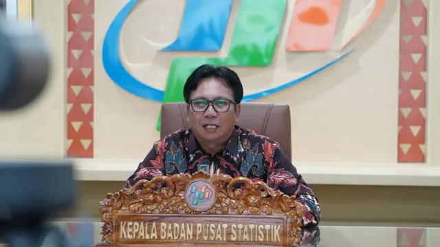 Kepala Badan Pusat Statistik (BPS) Margo Yuwono dalam konferensi pers inflasi April 2023 di Gedung BPS, Jakarta Pusat, Selasa (2/5/2023).  (Anisyah Al Faqir/Merdeka.com)