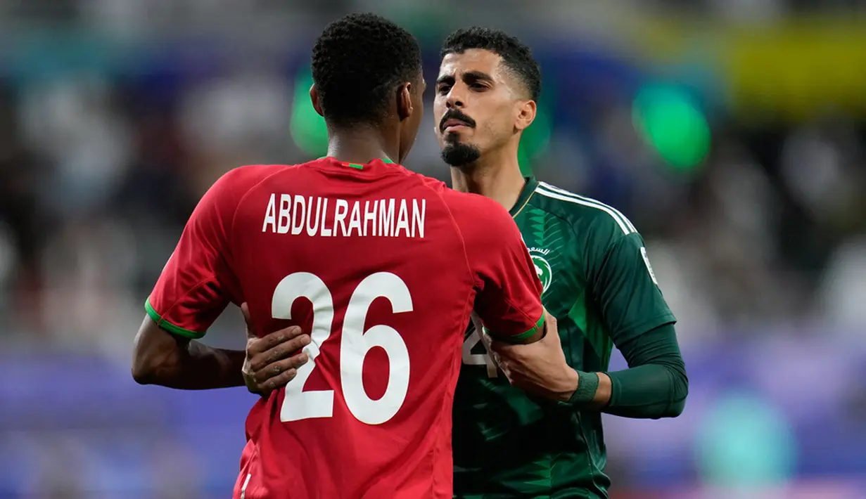 Kemenangan ini menempatkan Arab Saudi di peringkat kedua Grup F, di bawah Thailand yang juga meraih kemenangan pada pertandingan lainnya di grup yang sama. (AP Photo/Aijaz Rahi)