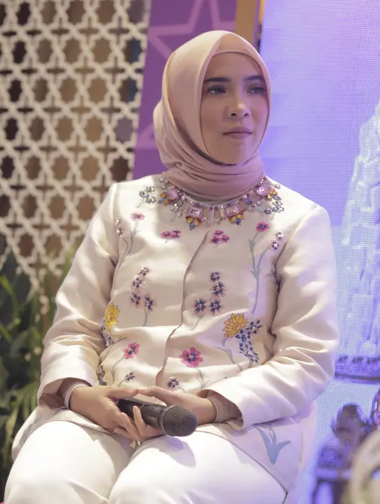 (Muhammad Akrom Sukarya)