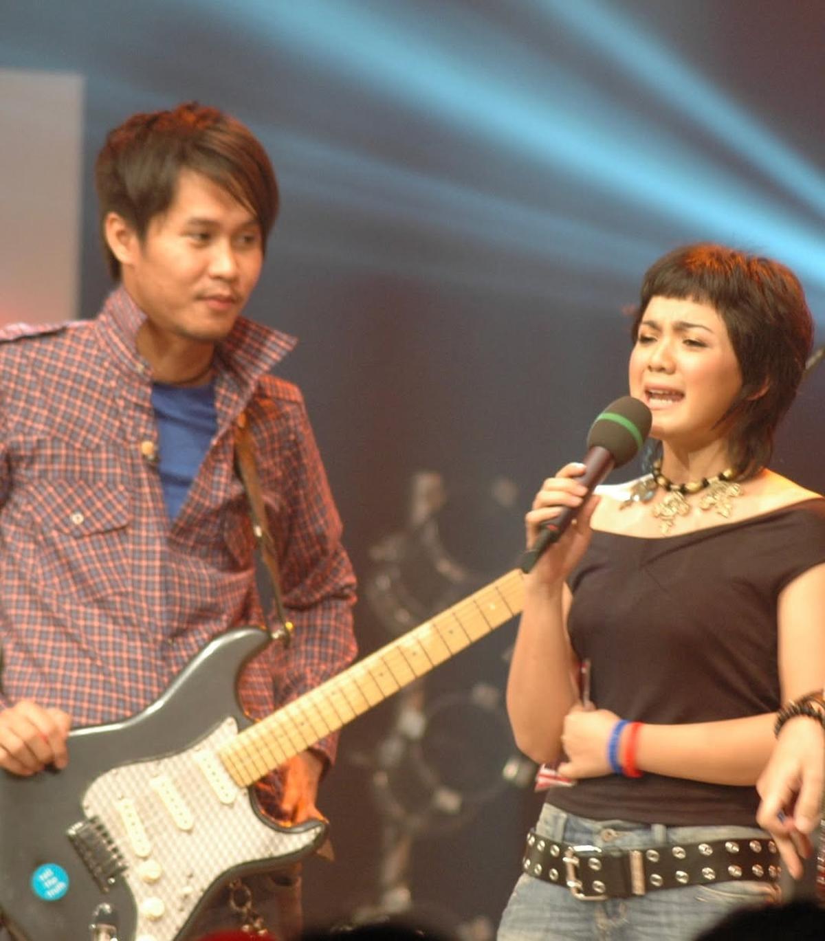 Ernest Cokelat Unggah Foto Lawas Bareng Nirina Zubir, Netizen Dibuat Salah Fokus dengan Lirikan Matanya
