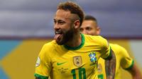 Neymar merupakan pemain Brasil terbaik pada ajang ini. Berkat jasanya, Selecao berhasil sampai di partai puncak turnamen Copa America 2021 walau harus kalah dari Argentina. Ia tercatat telah mencetak dua gol dan tiga assist. (Foto: AFP/Nelson Almeida)