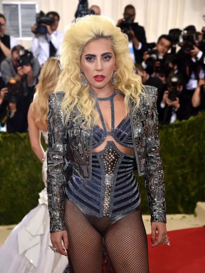 20 Potret Style Terbaik Selebriti Hollywood di Met Gala 2016