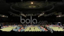 Ganda campuran Indonesia, Praveen Jordan/Debby Susanto, melawan pasangan Denmark, Mathias Christiansen/Sara Thygesen, di Indonesia Open 2017 di JCC, Selasa (13/6/2017). Pasangan Indonesia takluk  21-15, 19-21, 11-21. (Bola.com/M Iqbal Ichsan)