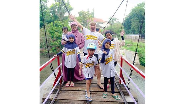 7 Seleb Tanah Air yang Dikaruniai Anak Kembar, Lucu dan Menggemaskan