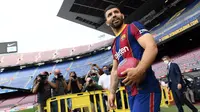 Sergio Aguero - Aguero mengalami cedera pada sesi Latihan Barcelona sejak 8 Agustus 2021. Mantan bomber Manchester City itu diprediksi baru dapat berlaga lagi pada bulan Oktober. (Foto: AFP/Lluis Gene)