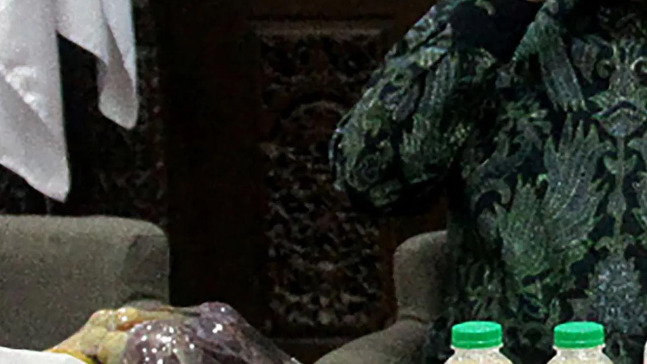 VIDEO: Jawaban Lugas Anies Baswedan Dibrondong Pertanyaan Mahasiswa Unhas