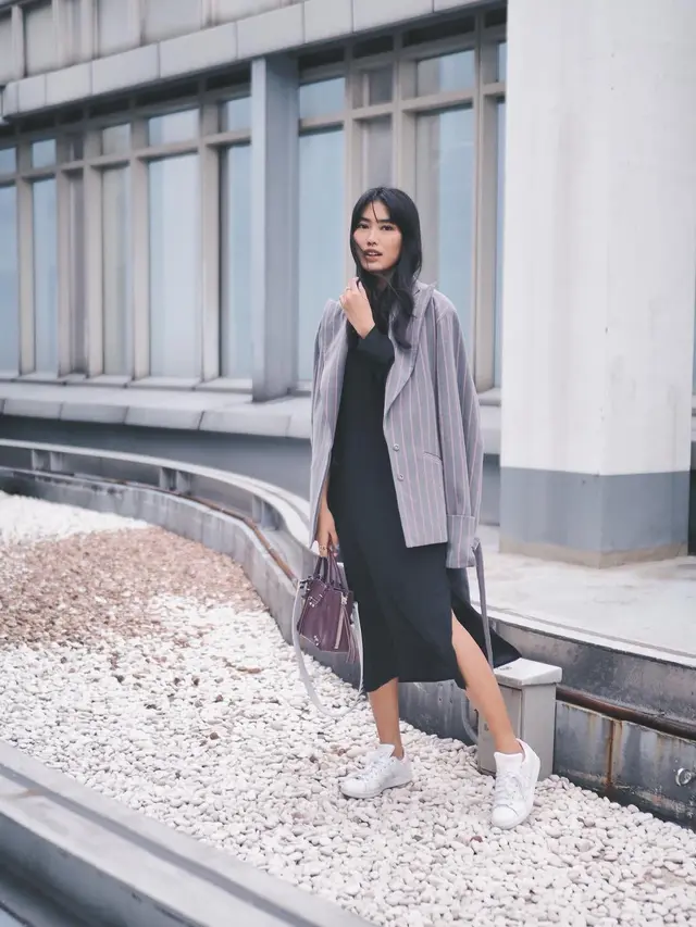 [Bintang] Biar Pacar Pangling, Coba Mix and Match Dress Ala Alika Islamadina di Hari Valentine