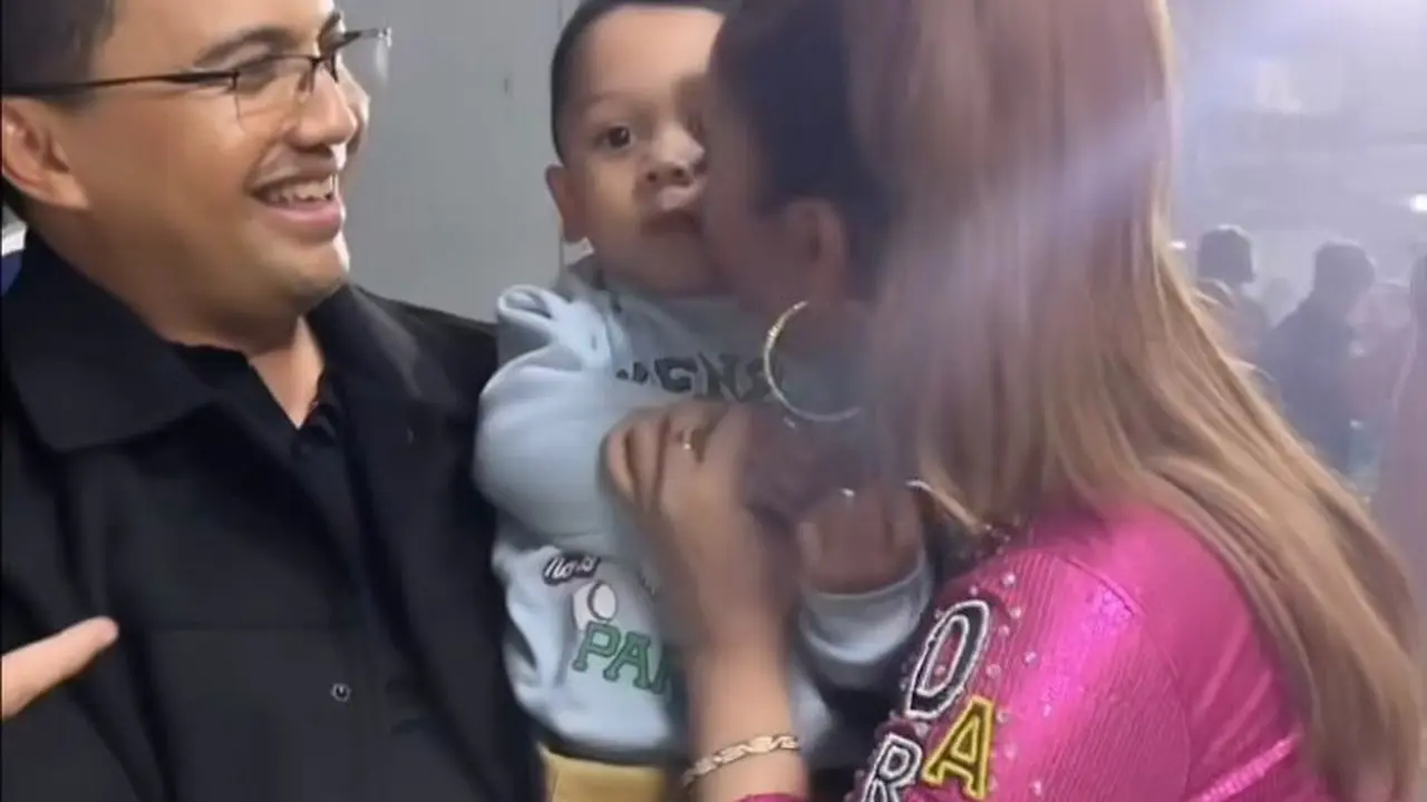 Potret Bunda Inul dan Baby Levian (Instagram/@inul.d)