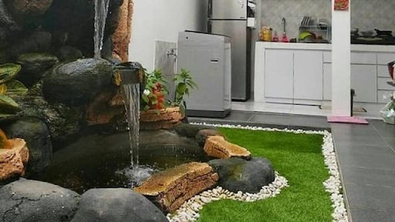 Kolam Ikan Minimalis di Dapur dengan Air Mancur