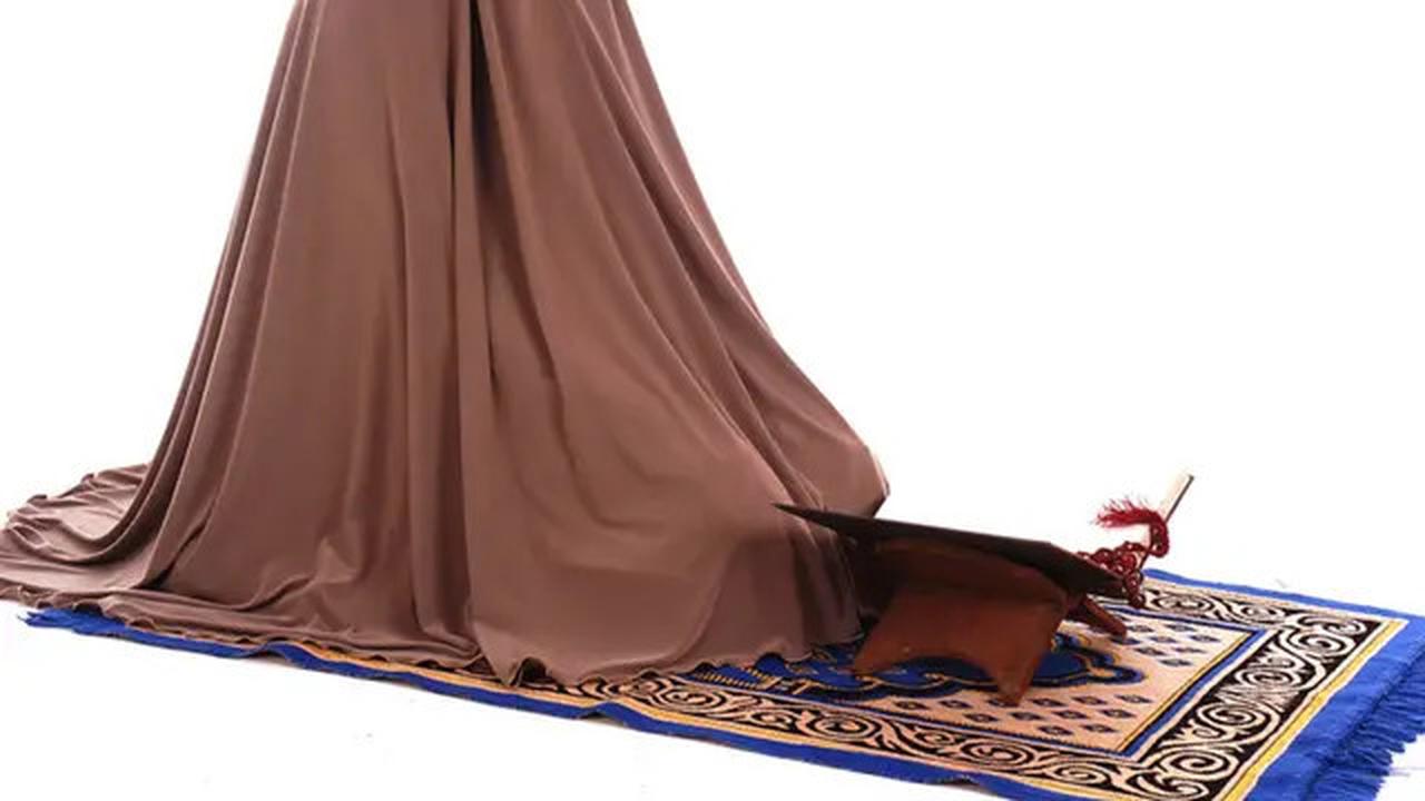 Ramadhan, Wanita Lebih Baik Sholat di Rumah atau Masjid? Ini Kata Buya Yahya