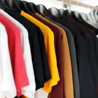 Ilustrasi baju (dok. Unsplash.com/Parker Burchfield @parkerburchfield)