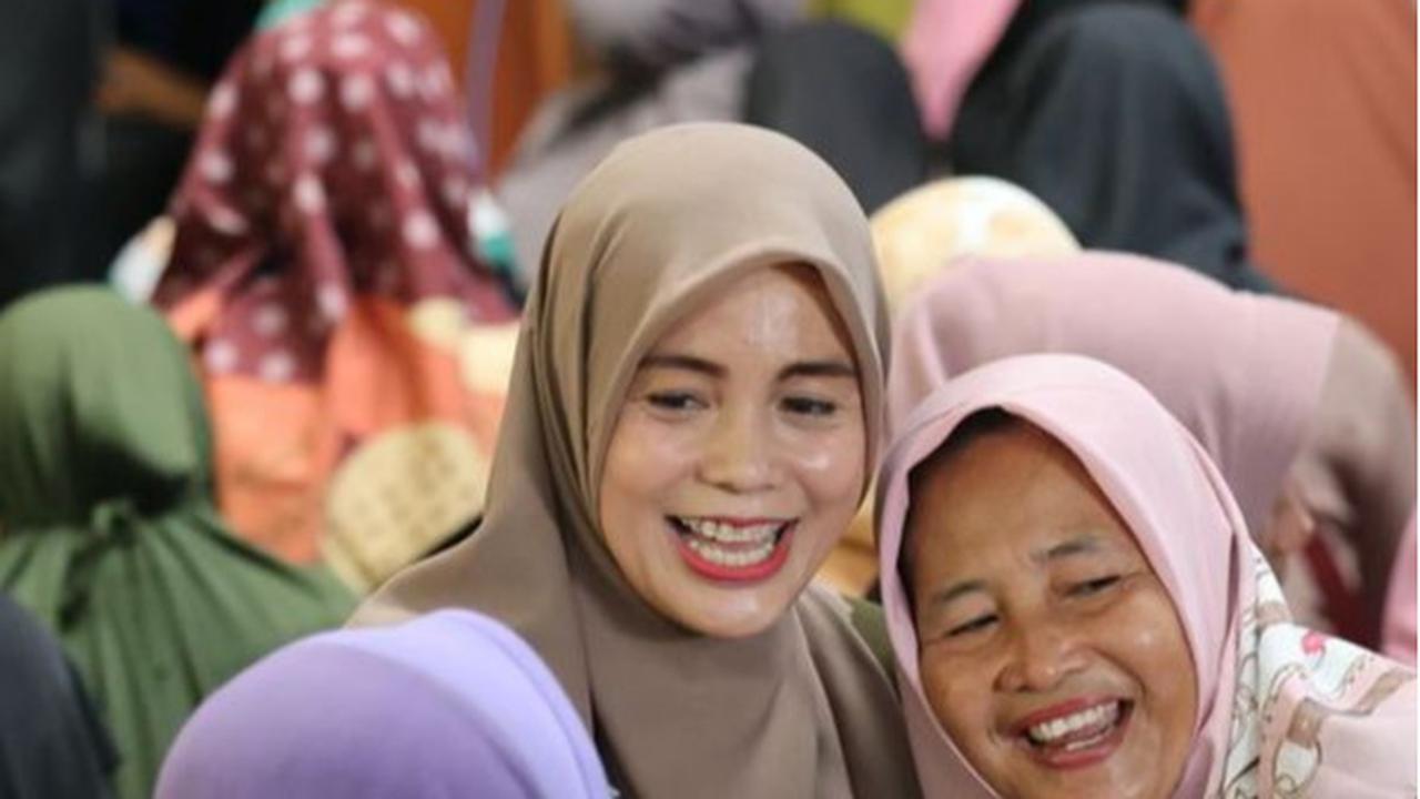 Atikoh Minta Para Santri Pilih Pemimpin Berdasarkan Rekam Jejak dan Program yang Ditawarkan