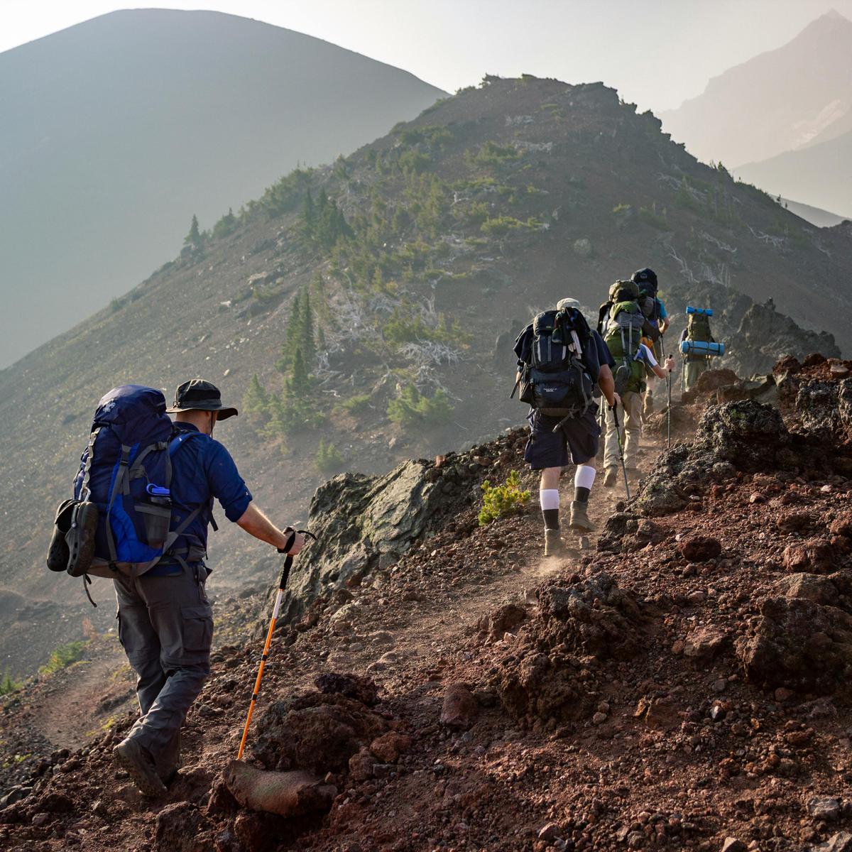 Ilustrasi Mendaki Gunung (©Pexels)
