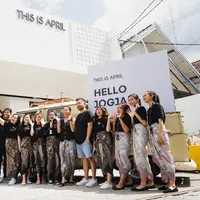 Rasakan pengalaman berbelanja eksklusif di This Is April Senturan Yogyakarta.