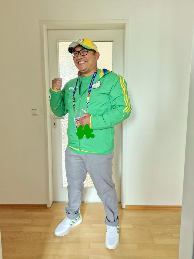 Volunteer Euro 2024 asal Indonesia, Budi Lomban Gaol.