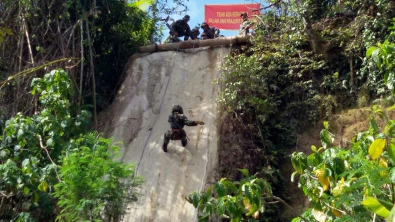 Aksi prajurit Brigif-1 Marinir latihan perang di Malang