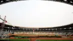 Dua buah crane terpasang untuk mengangkut material renovasi Stadion GBK Jakarta, Selasa (18/10). Pengerjaan renovasi Stadion GBK bagian persiapan jelang Asian Games 2018 dan ditargetkan selesai Oktober 2017. (Liputan6.com/Helmi Fithriansyah)