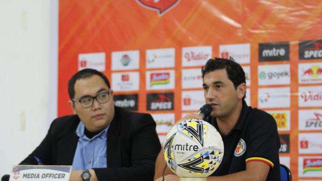 Eduardo Almeida, Semen Padang