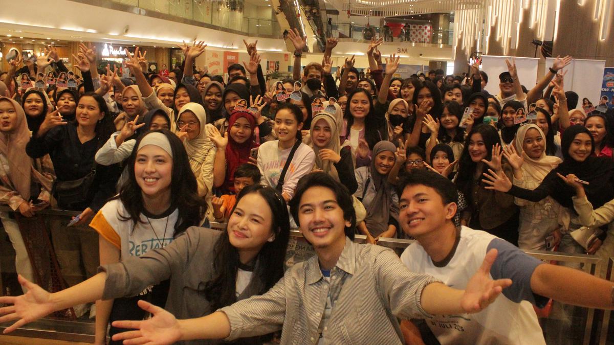 Bintang Film Bertaut Rindu Semangati Peserta Audisi Asmara Gen Z Mencari Bintang WOW Bersama WOW Spageti di Jakarta