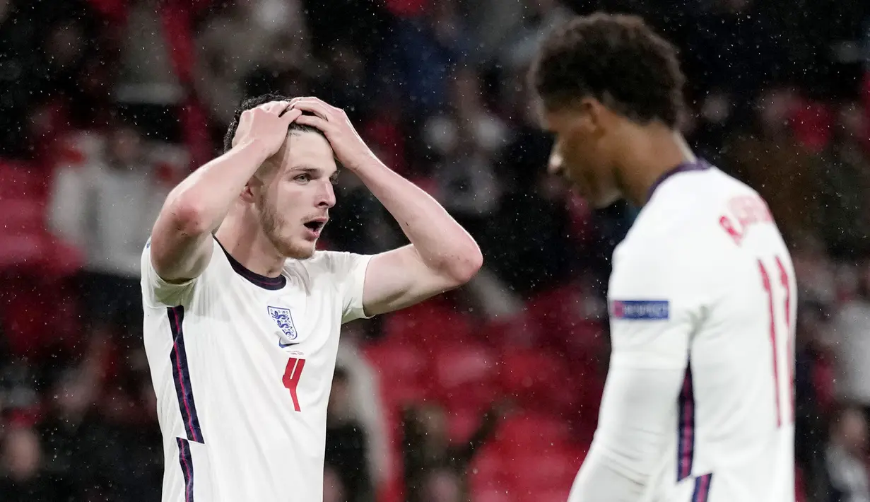 Timnas Inggris gagal memetik kemenangan pada Derbi Britania melawan Skotlandia di ajang Euro 2020. The Three Lions hanya mampu bermain imbang 0-0. (AP/Frank Augstein, Pool)