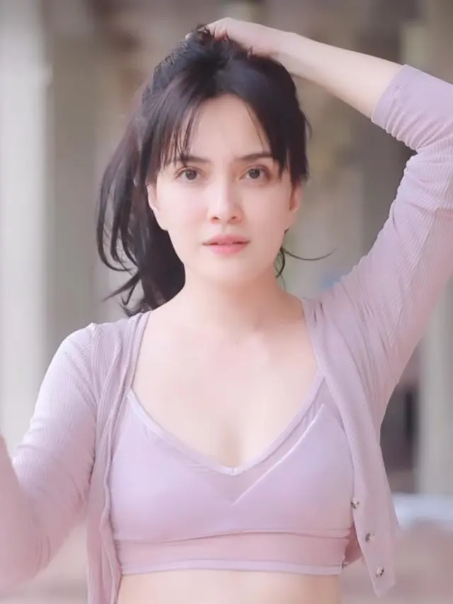 Pesona Shandy Aulia Bak Anak SMA