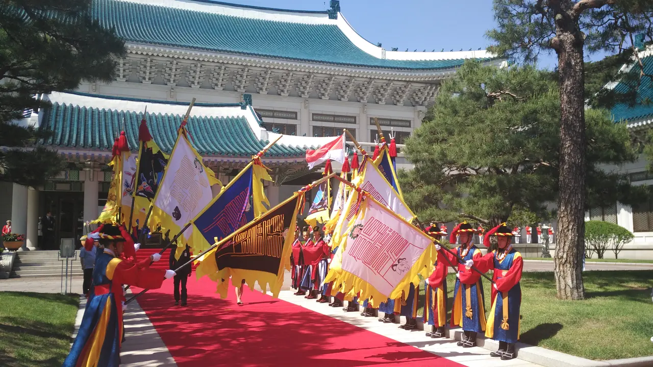 Presiden Jokowi menyambangi Blue House Korea Selatan