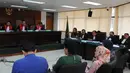 Para saksi memberikan keterangan saat menjalani sidang dengan terdakwa Raja Bonaran di Pengadilan Tipikor, Jakarta, Senin (30/3/2015). (Liputan6.com/Herman Zakharia)