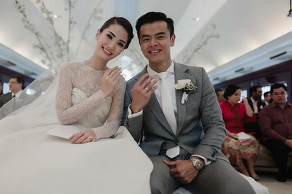 Dion Wiyoko dan Fiona Anthony